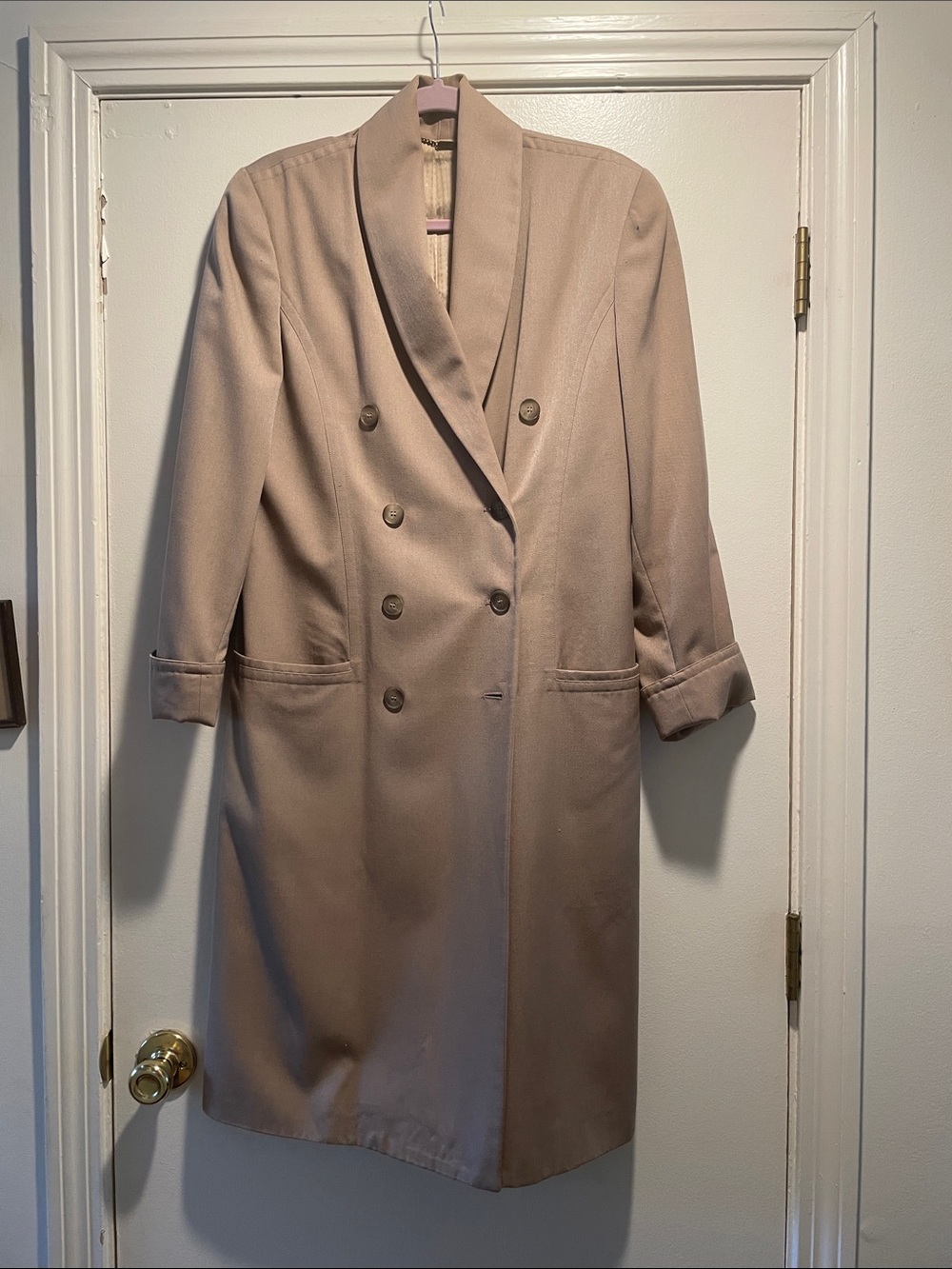 Mondi Vintage Double-Breasted Trench Coat in Light Beige